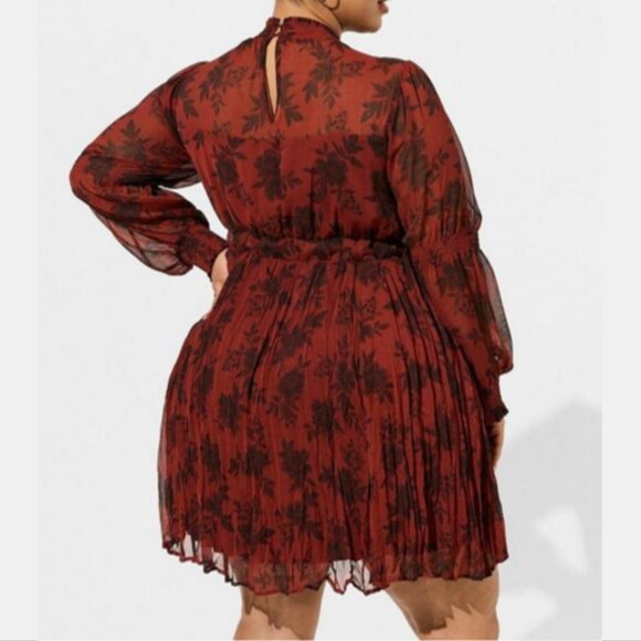 NWT TORRID Turtleneck Crinkle Chiffon Pleated Mini Dress Plus Size 4XL - Picture 7 of 10